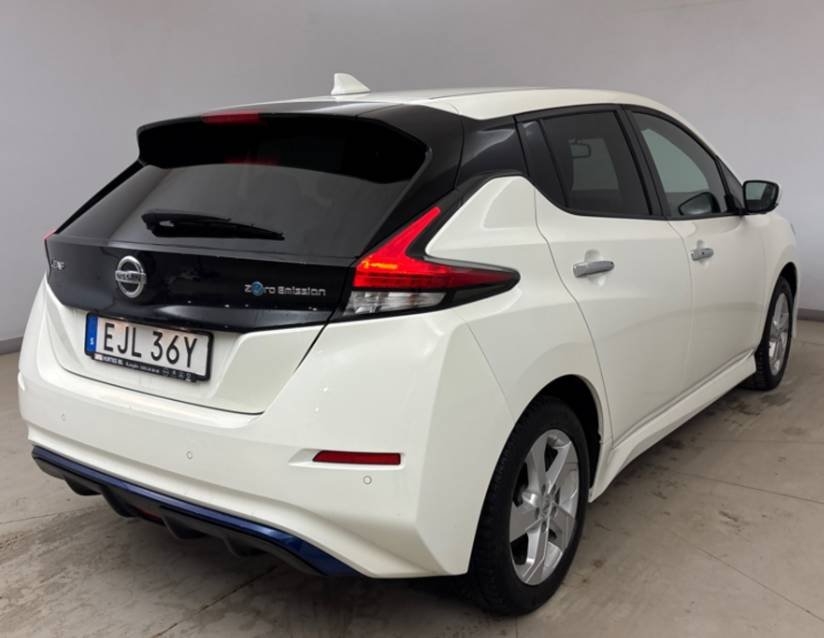 Nissan Leaf 40 KWH 150 HK AUTOMAT 2021, bild 2/10