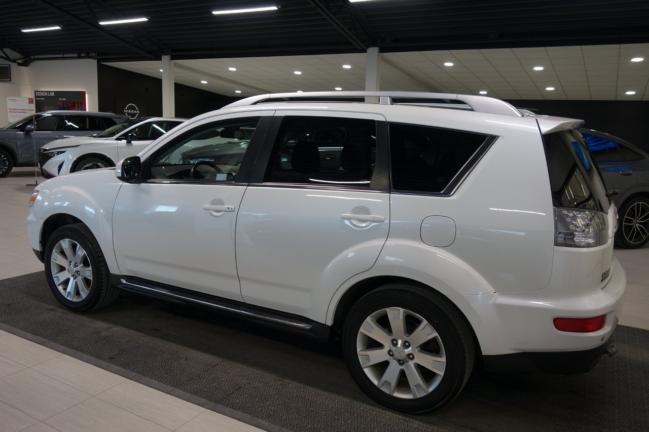 Mitsubishi Outlander 2010, bild 2/5