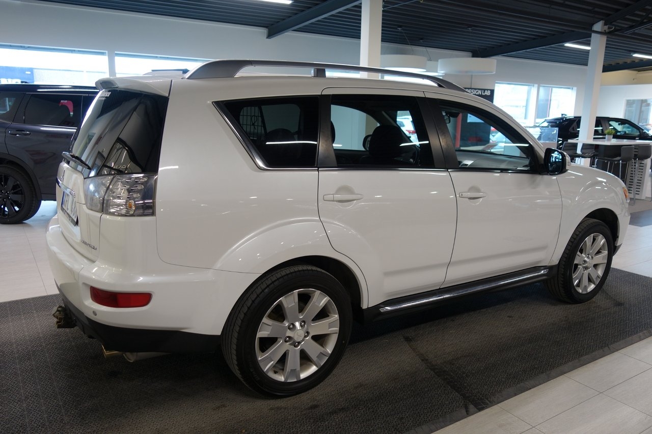 Mitsubishi Outlander 2010, bild 3/5