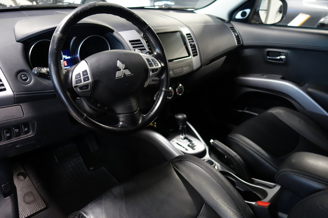 Mitsubishi Outlander 2010, bild 4/5