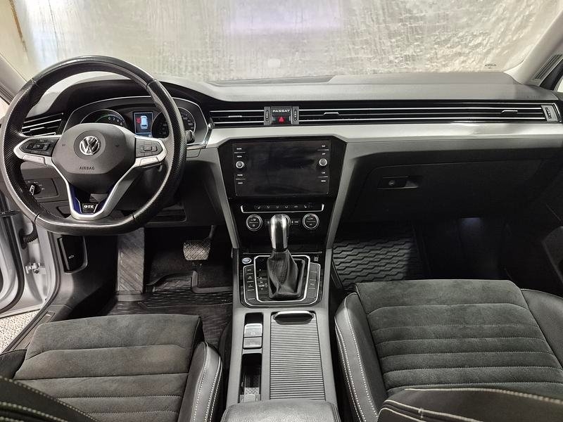 Volkswagen Passat 2020, bild 6/10