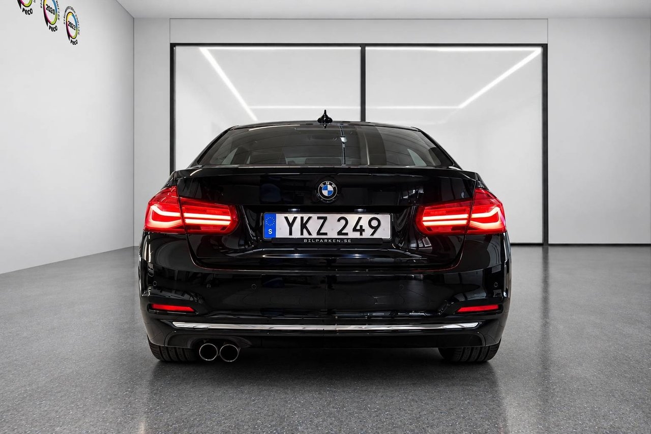 BMW 330 i Sedan Luxury Line 2017, bild 6/10