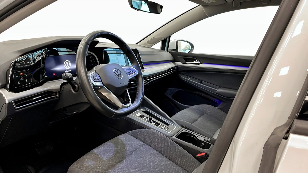 Volkswagen Golf LIFE 2024, photo 7/13