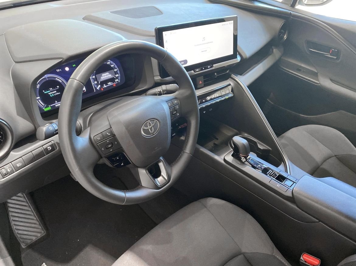 Toyota C-HR Hybrid AWD-i e-CVT, 197hk 2024, bild 6/10