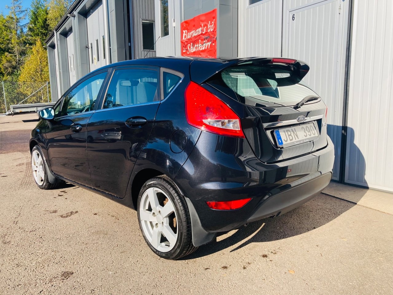 Ford Fiesta 2010, bild 2/7