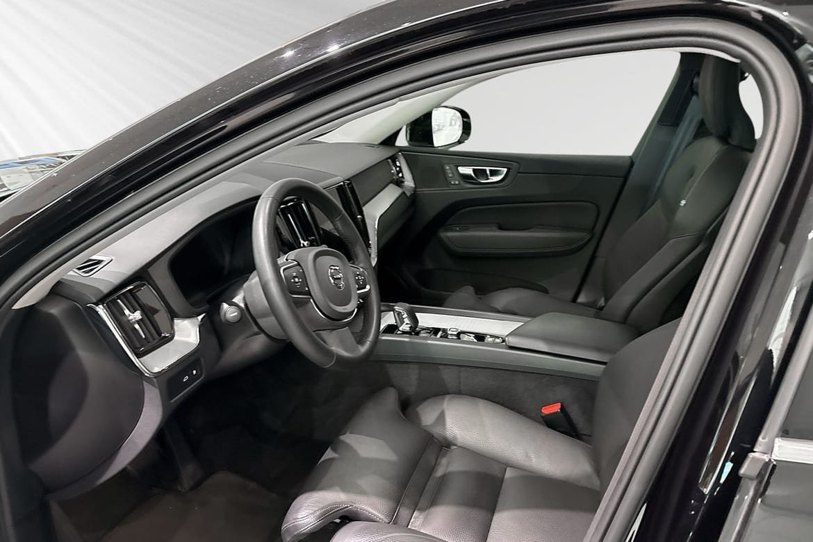 Volvo XC60 Recharge T6 II Core Edition 2024, bild 7/10