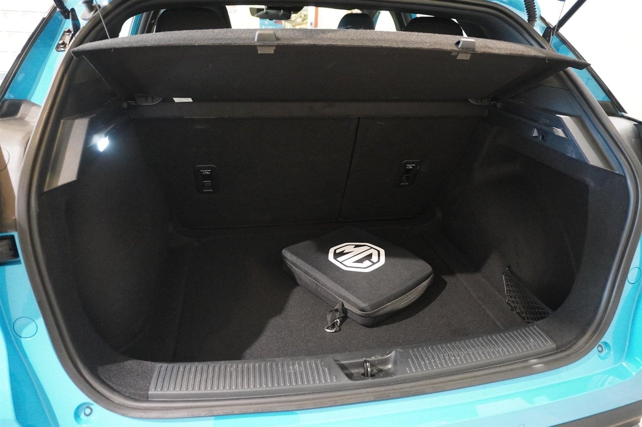 MG MG4 Ne Std 51kWh Sensorer Bak 2023, bild 7/10