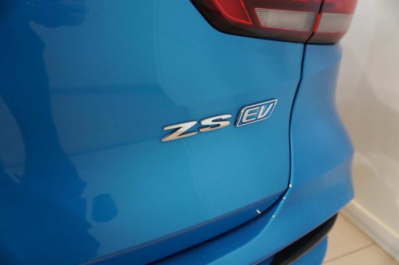 MG ZS Luxury 70kWh, Pano, Elstolar 2023, bild 7/10
