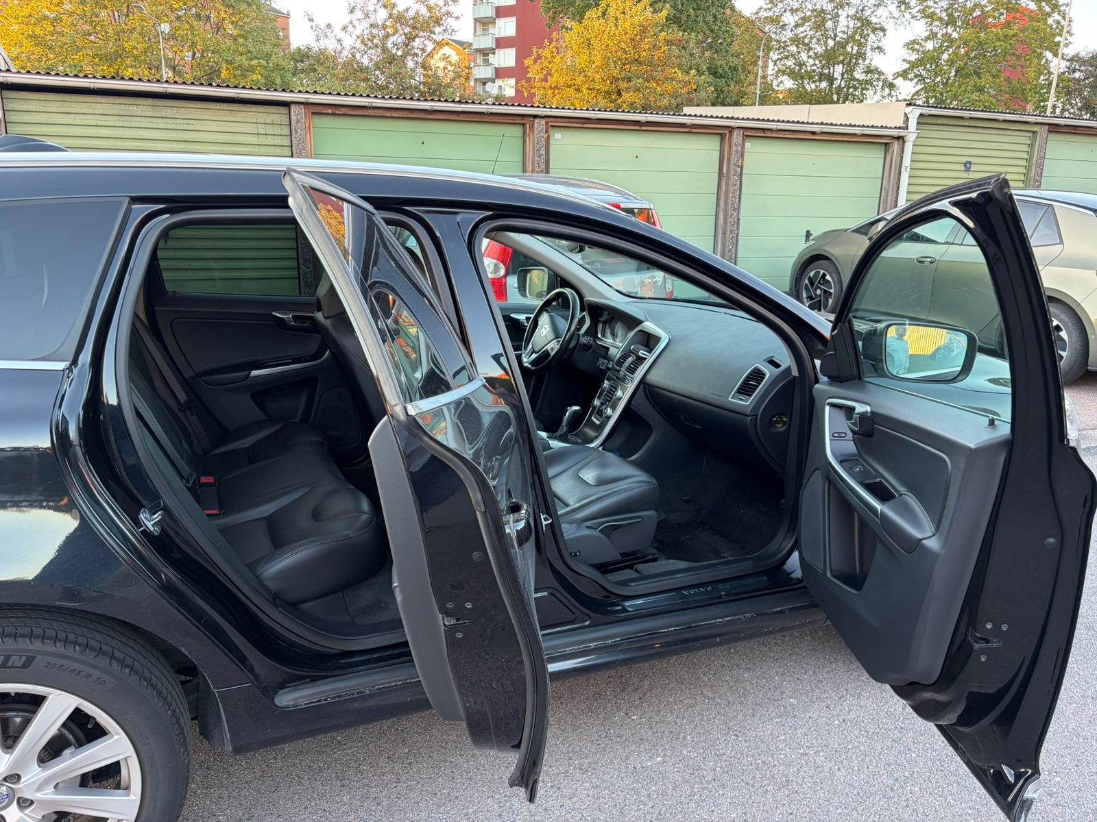 Volvo XC60 D4 Manuell 2015, bild 2/6