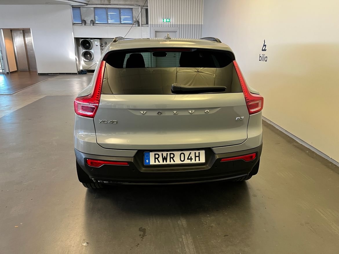 Volvo XC40 B3 FWD Bensin Plus Dark 2025, bild 4/10