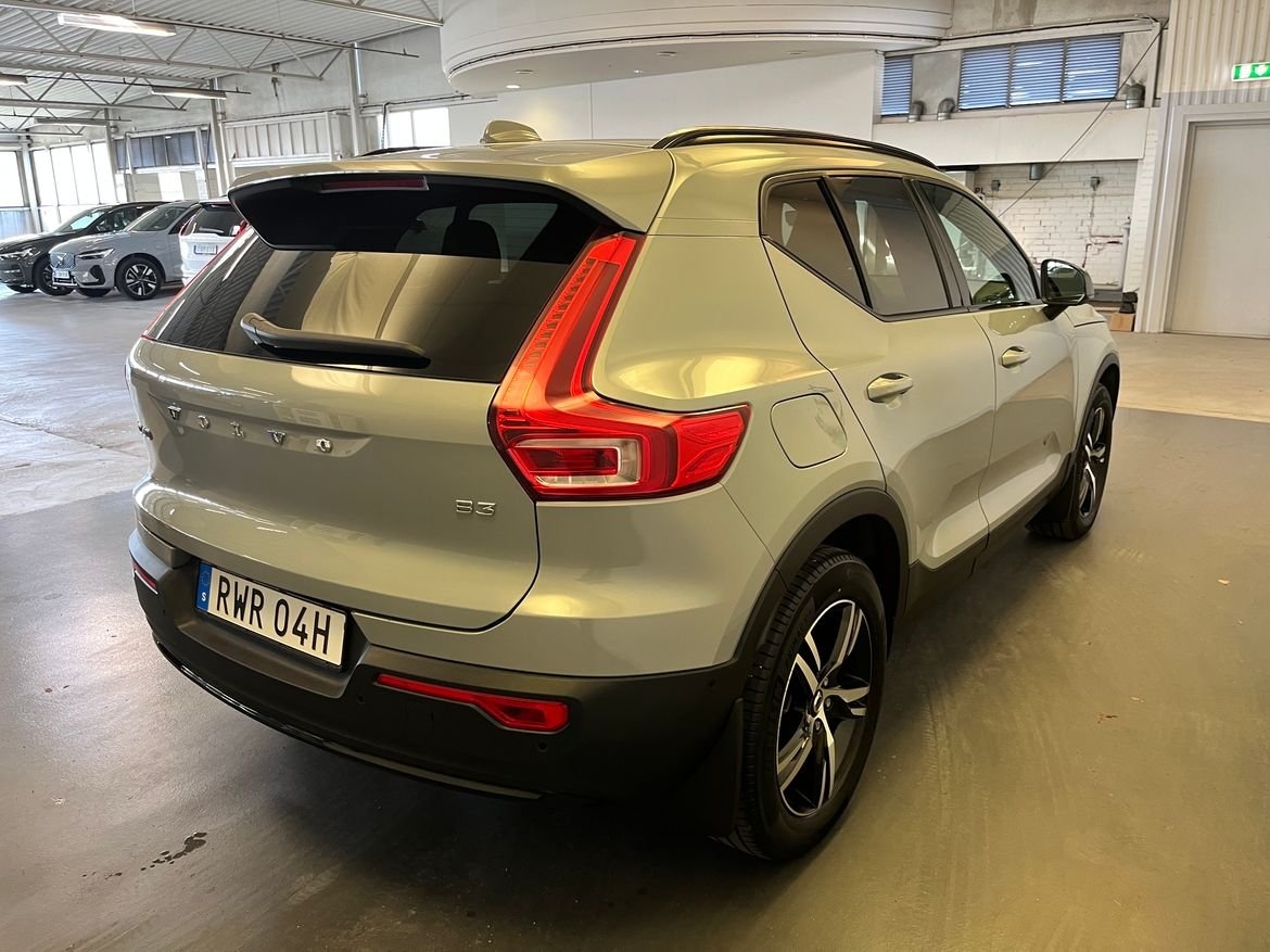 Volvo XC40 B3 FWD Bensin Plus Dark 2025, bild 5/10