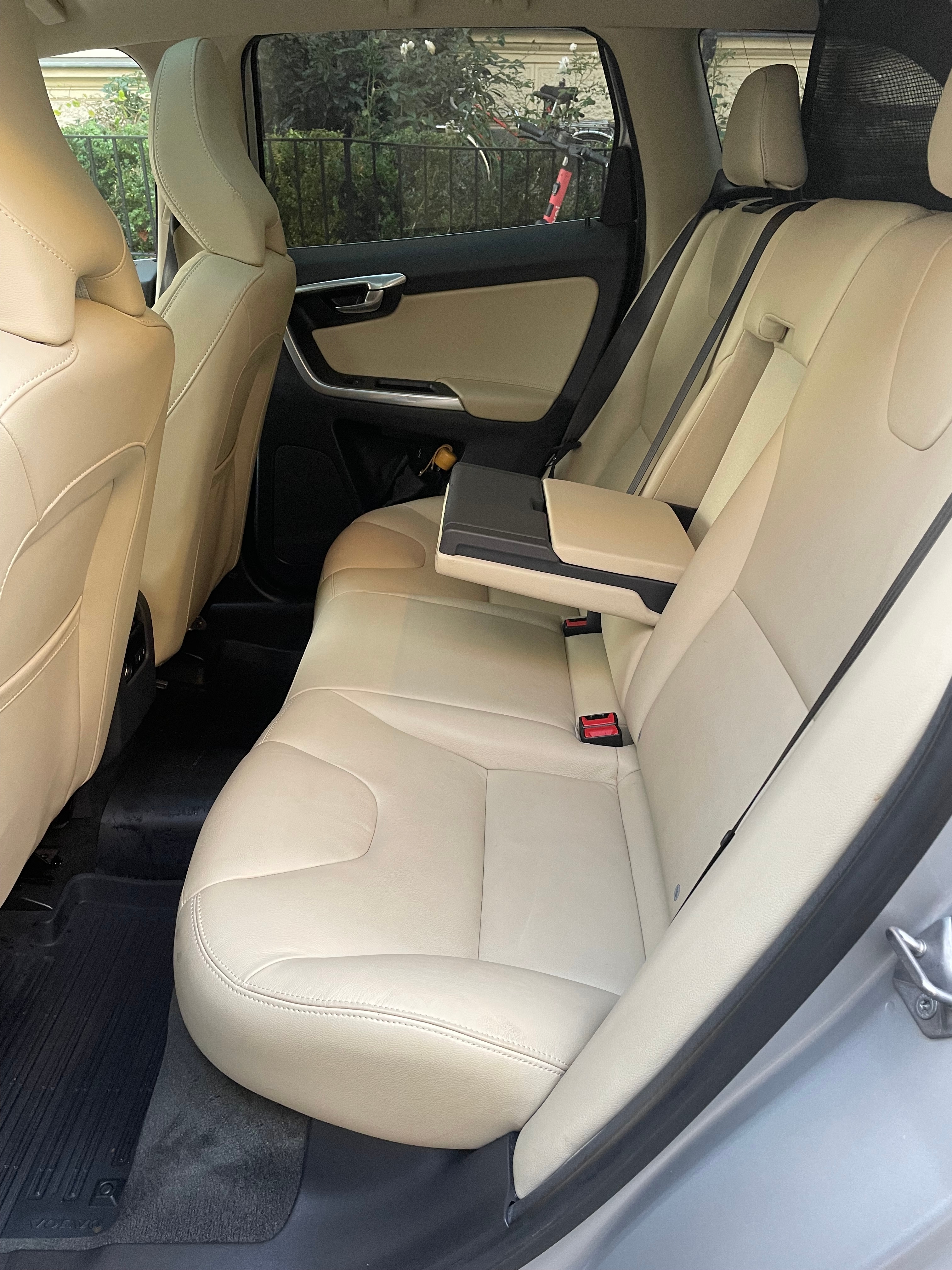 Volvo XC60 D4 AWD Geartronic 2016, bild 3/9