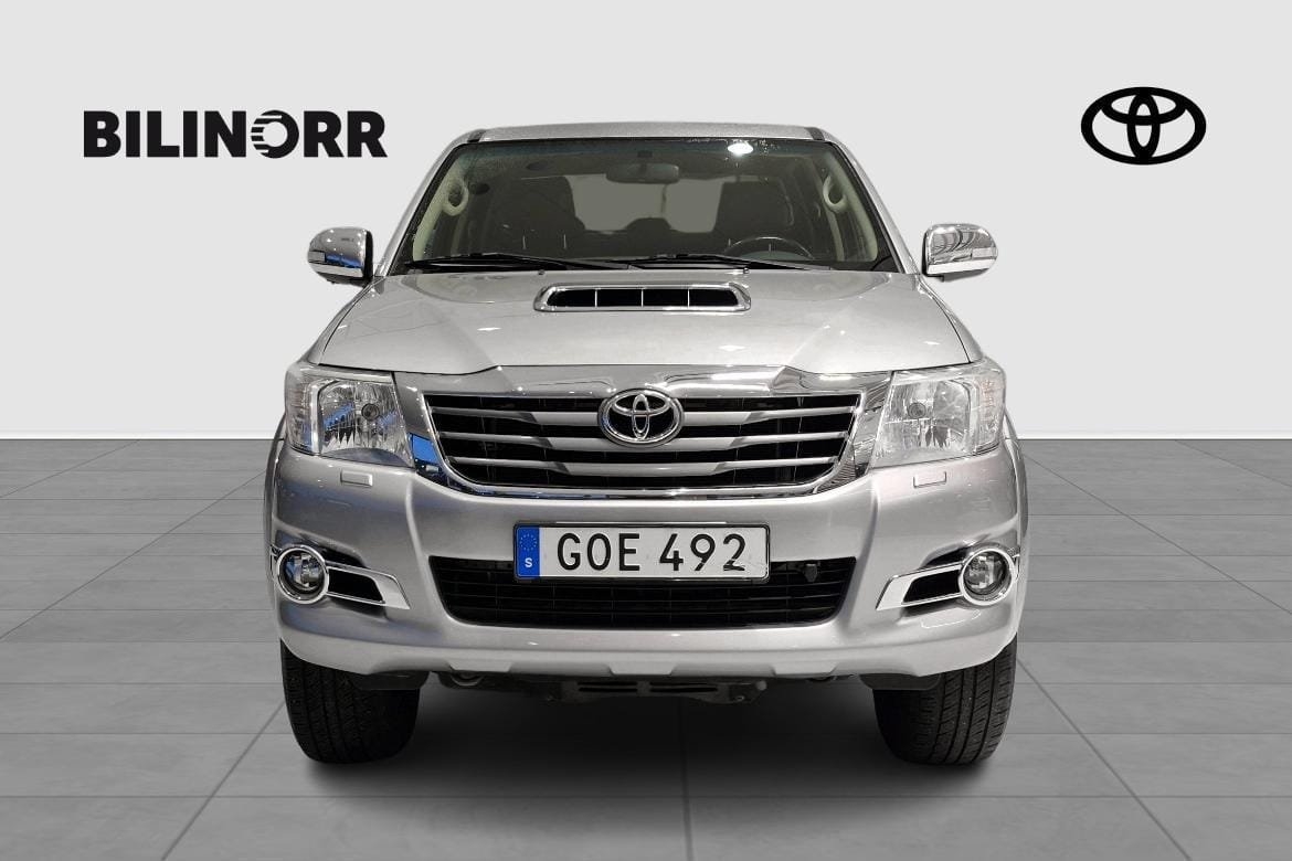 Toyota HiLux D-CAB 3.0 AUT D-4D 4WD SR+ 2015, kuva 5/10