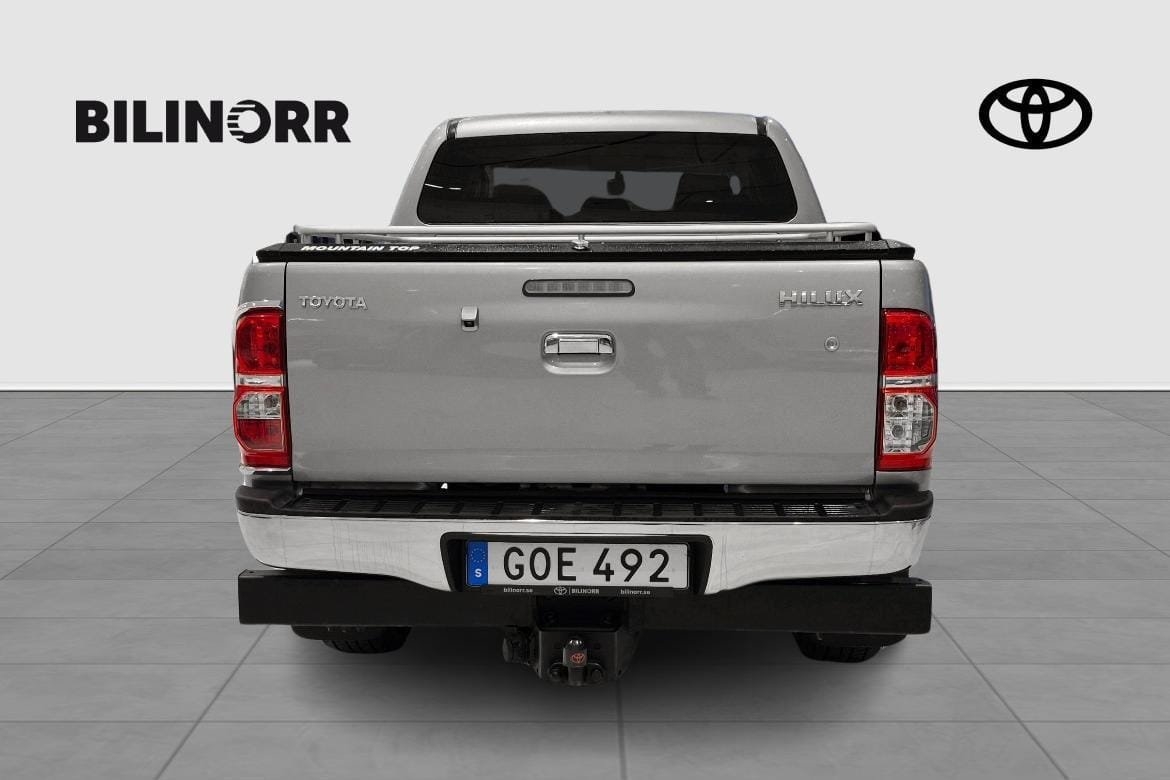 Toyota HiLux D-CAB 3.0 AUT D-4D 4WD SR+ 2015, kuva 4/10