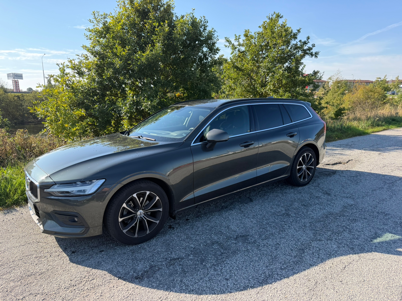 Volvo V60 B4 Geartronic 2022, photo 2/9