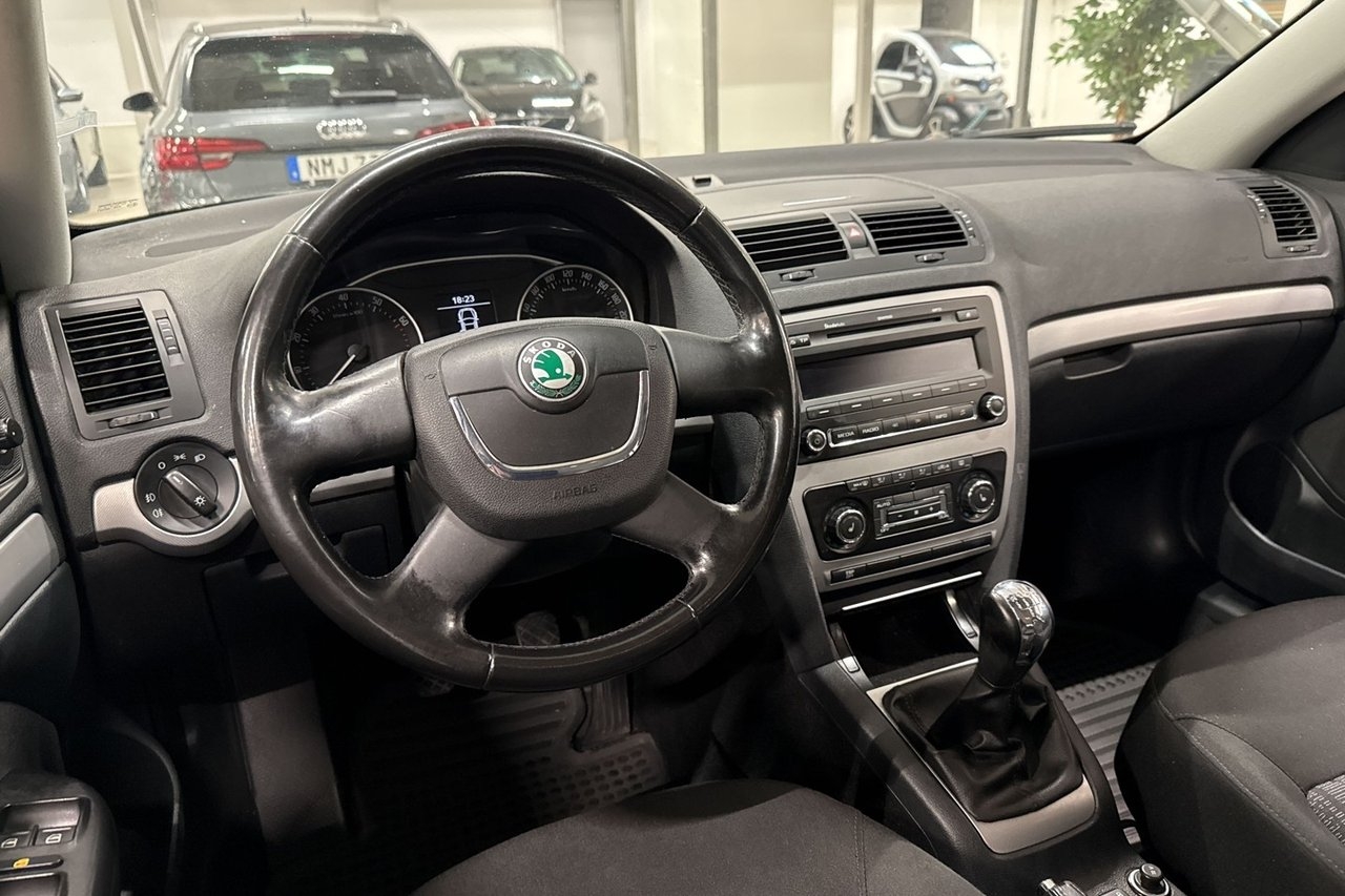 Skoda Octavia 2010, bild 6/10