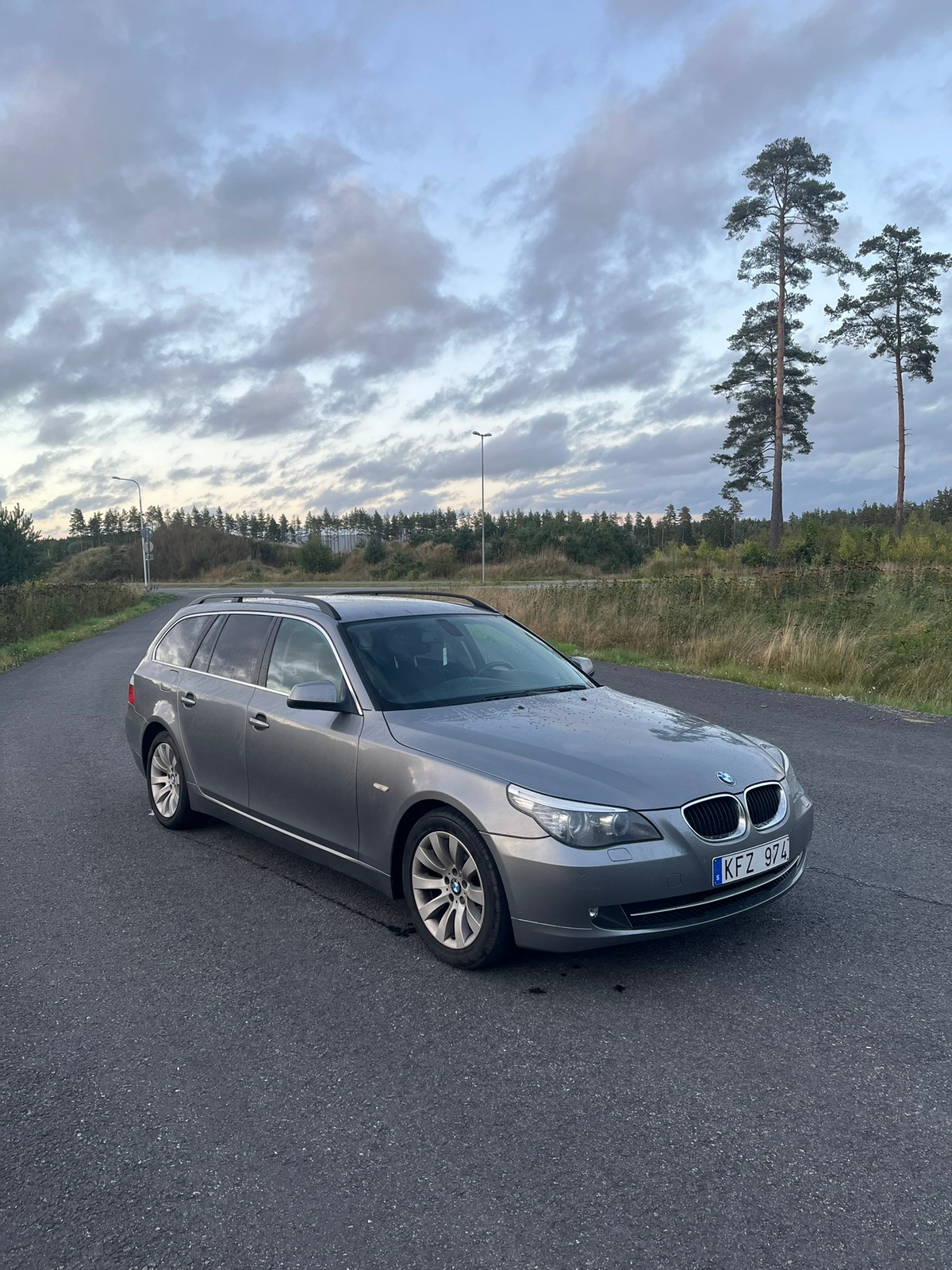 BMW 520 i Touring Manuell 2010, bild 2/5