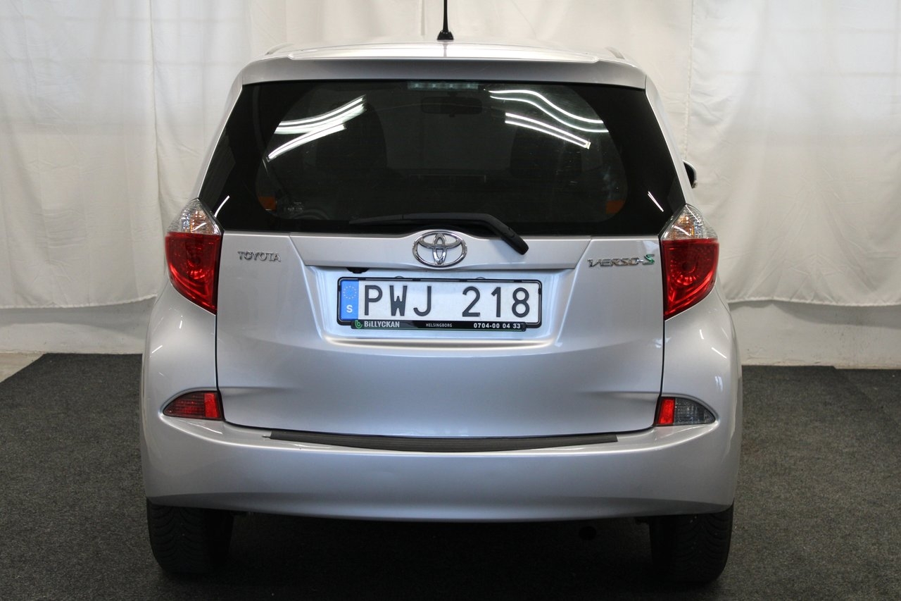 Toyota Verso-S 1.33 Dual VVT-i Automat 2011, bild 6/10