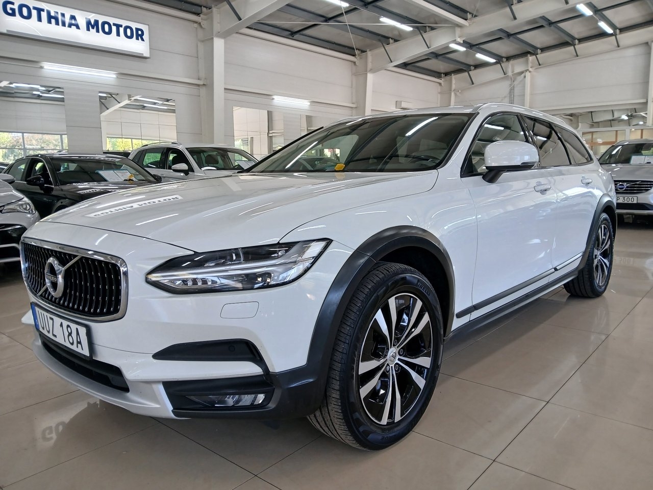 Volvo V90 Cross Country