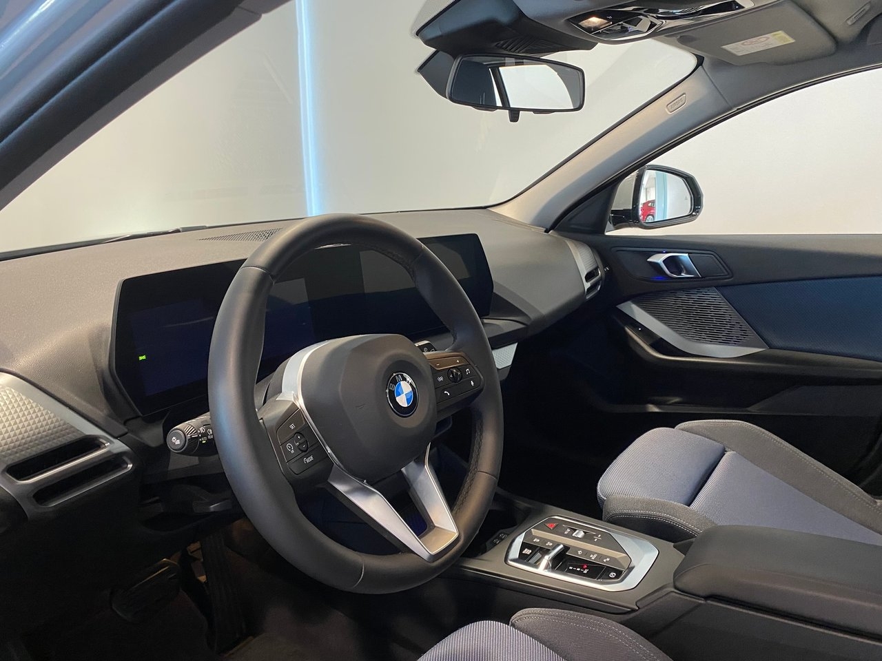BMW 120 2026, bild 4/9