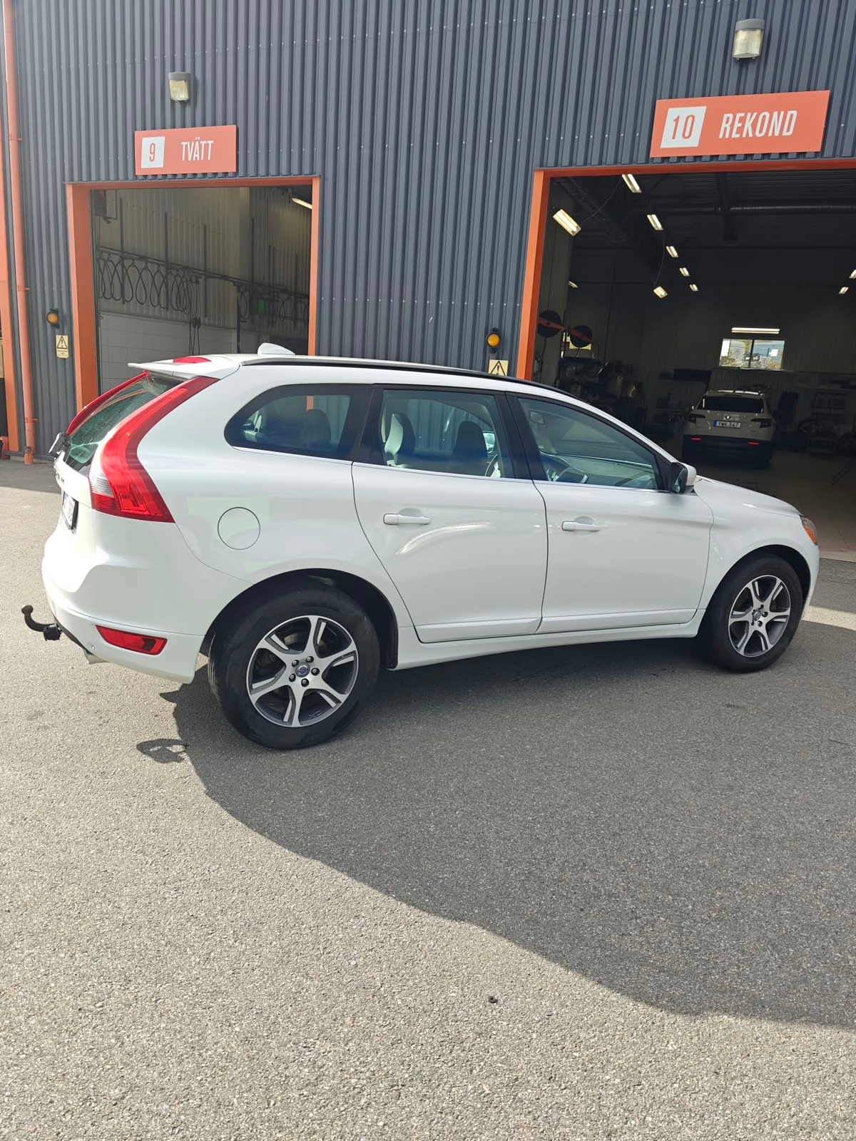 Volvo XC60 D4 AWD 2013, photo 5/5