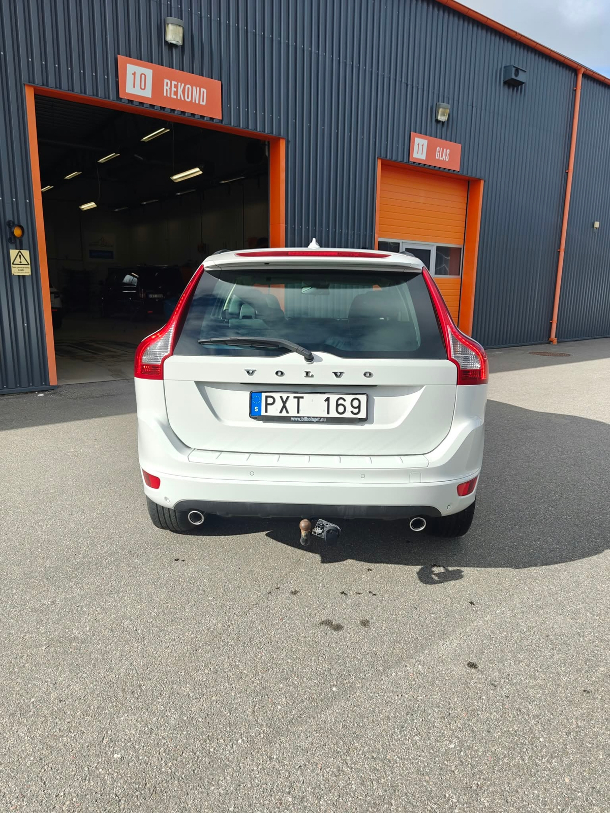 Volvo XC60 D4 AWD 2013, photo 2/5