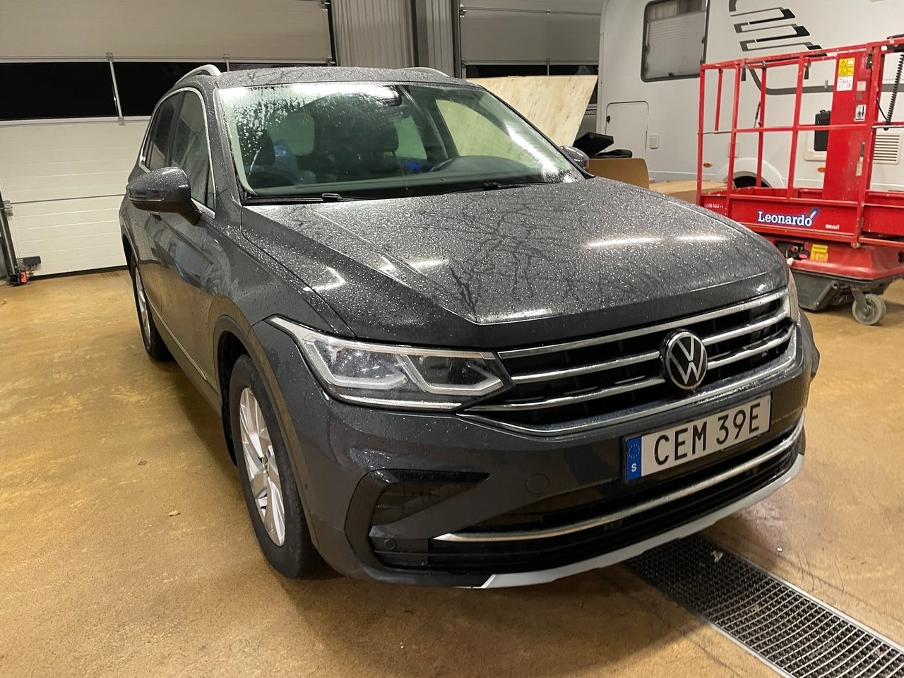 Volkswagen Tiguan eHYBRID Plug in 2023, bild 2/5