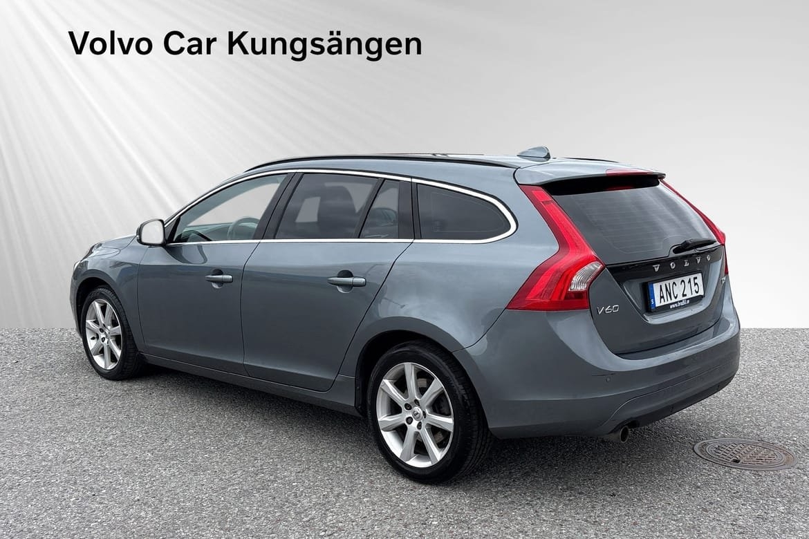 Volvo V60 D3 Classic Momentum 2018, photo 4/10