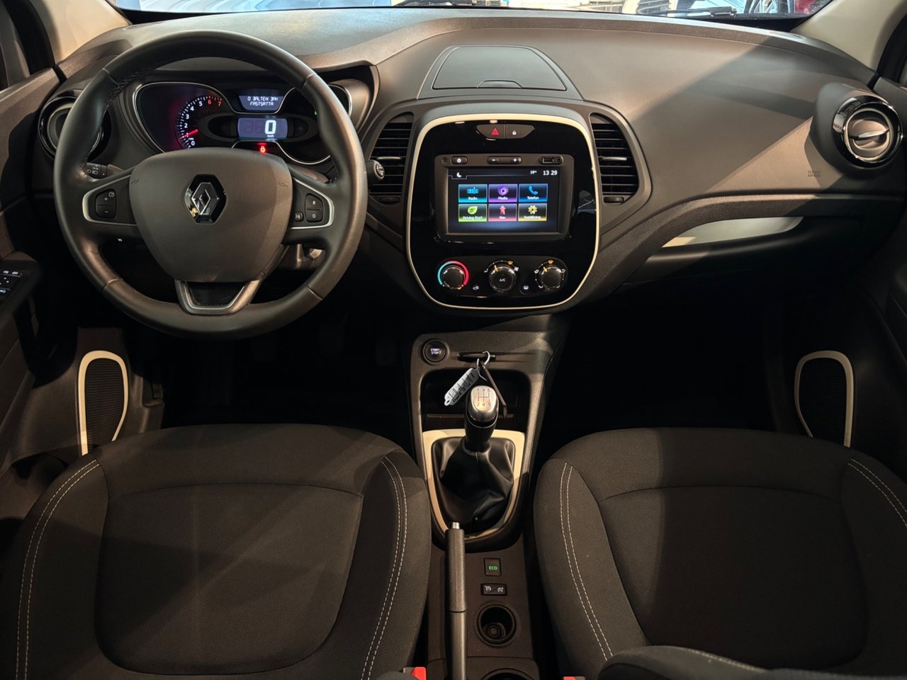 Renault Captur PhII TCe 90 Zen II 90HK 2019, bild 6/10