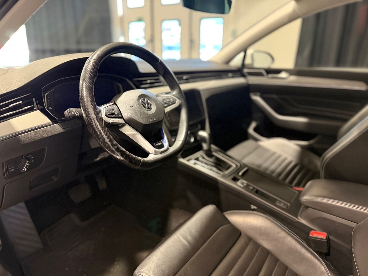 Volkswagen Passat 2020, kuva 5/10