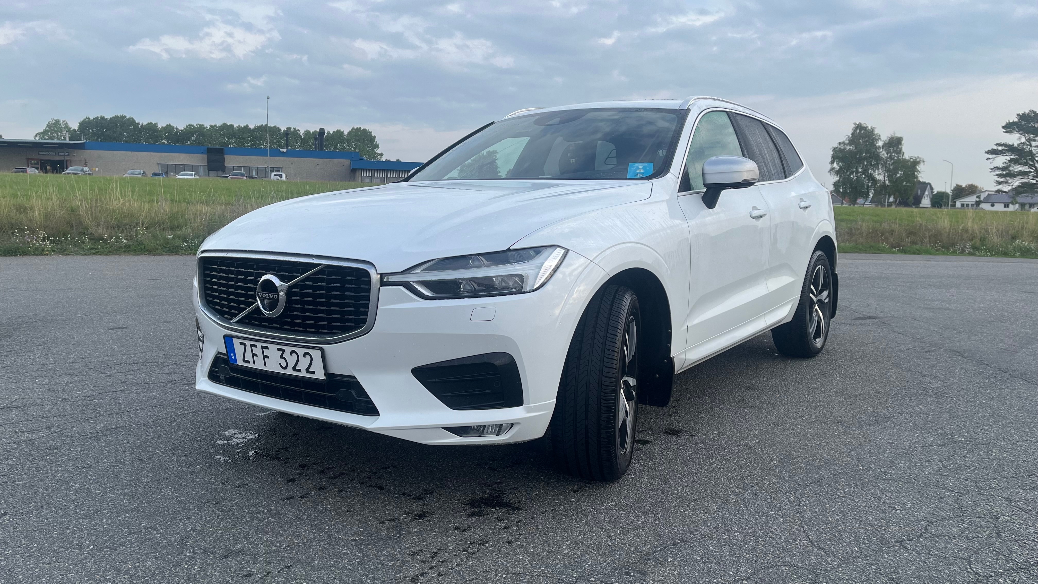 Volvo XC60 D5 AWD Geartronic 2018, bild 2/10