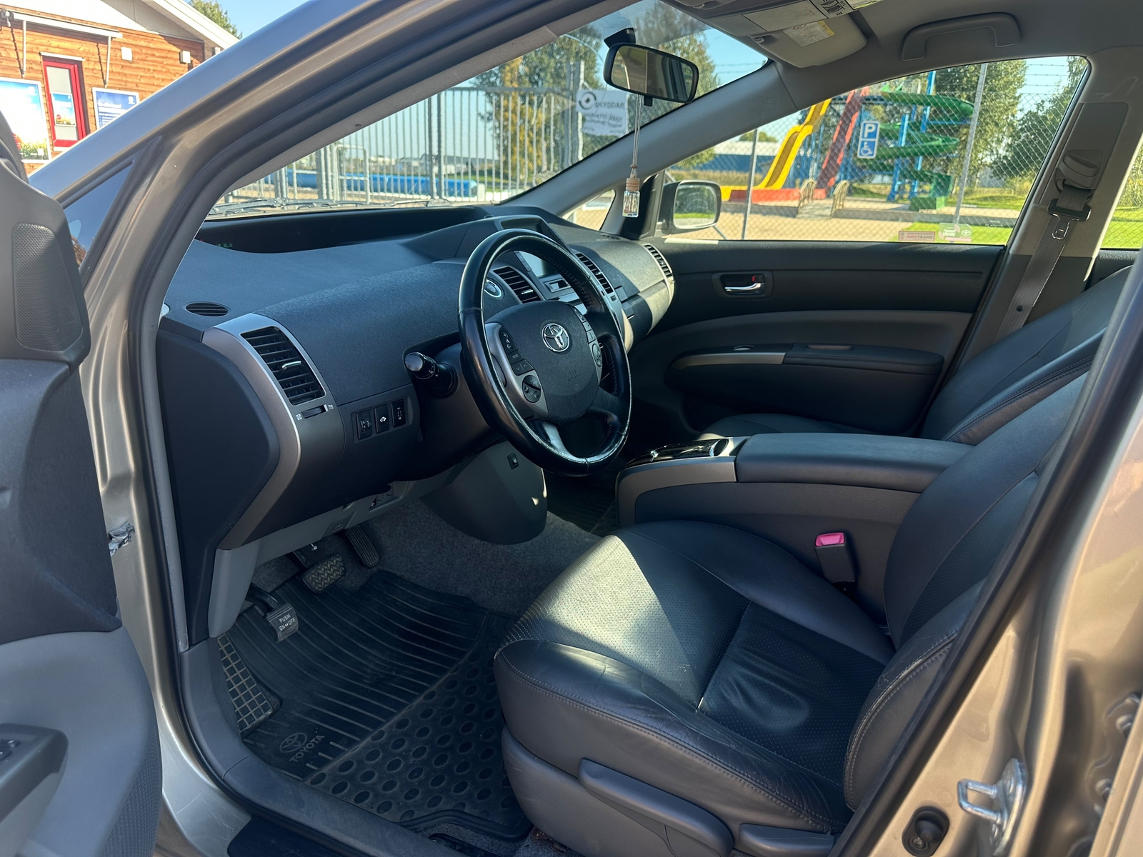 Toyota Prius 1.5 VVT-i + 3CM CVT 2008, bild 3/9