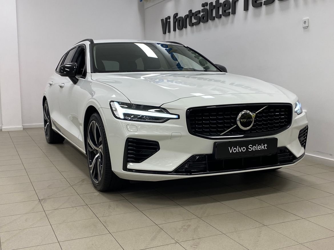 Volvo V60 T6 Plus Dark Nordic Edition 2027, photo 2/10