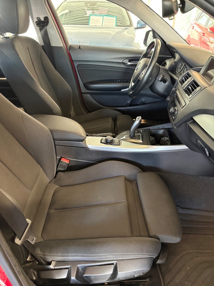 BMW 118 2015, photo 5/10