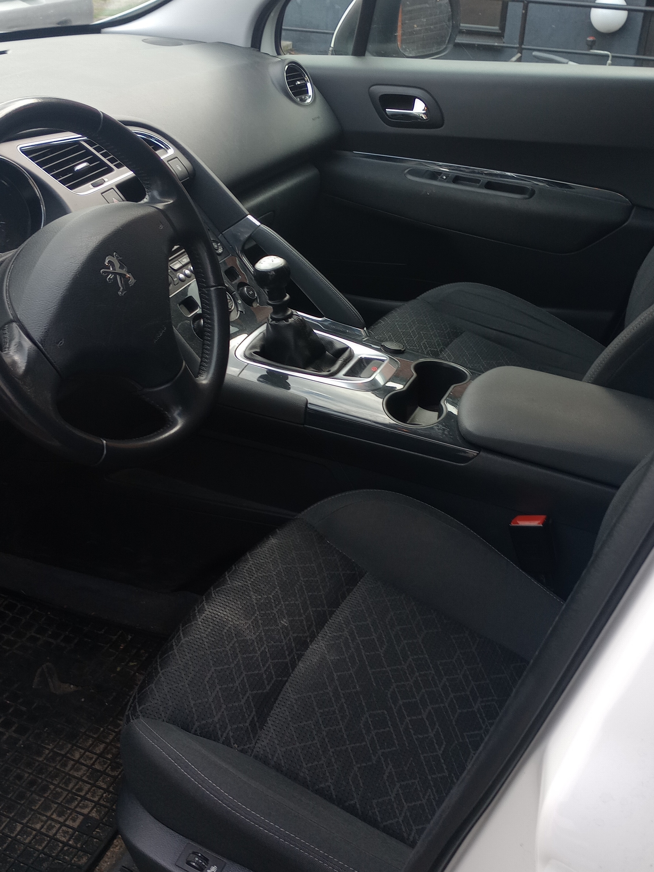 Peugeot 3008 1.2 e-THP Manuell 2015, kuva 4/7