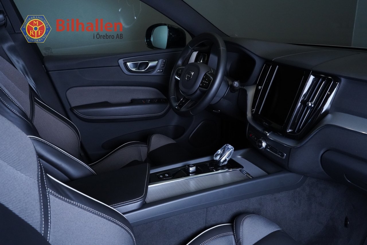 Volvo XC60 Recharge T6 AWD Plus Dark 360 2023, bild 4/10