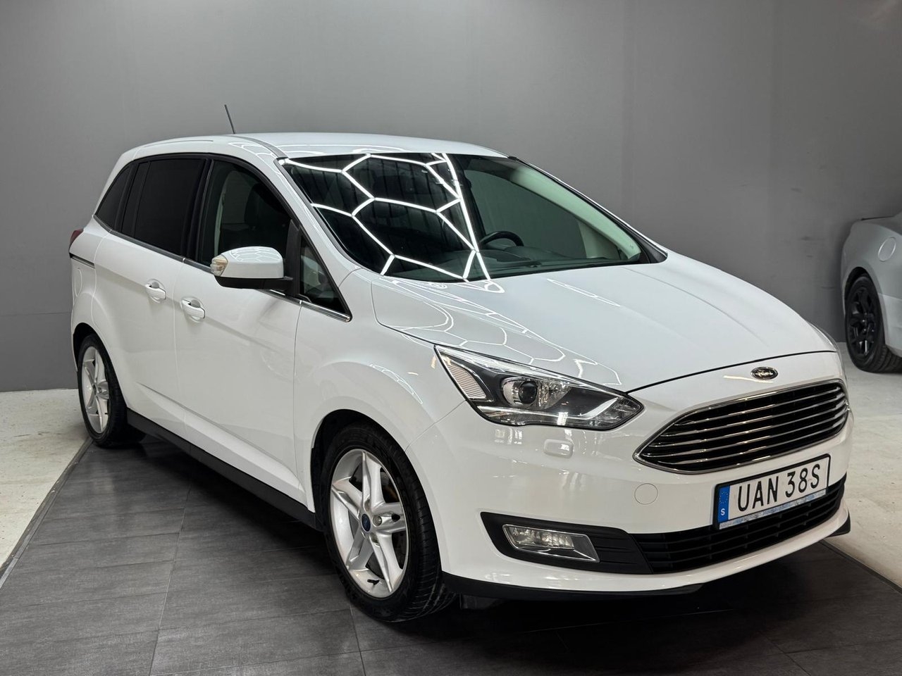 Ford Grand C-MAX 2019, bild 3/10