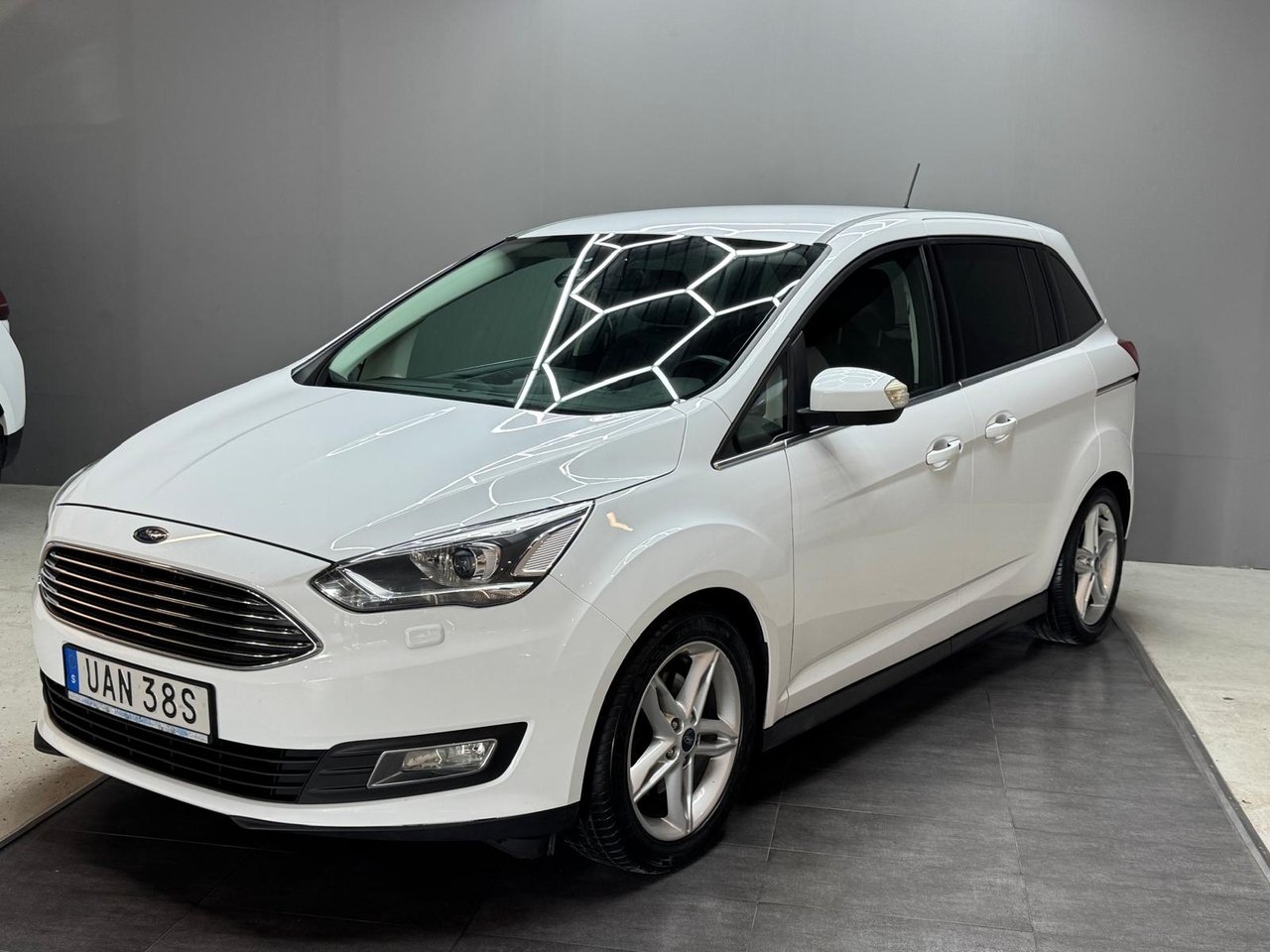 Ford Grand C-MAX 2019, bild 2/10