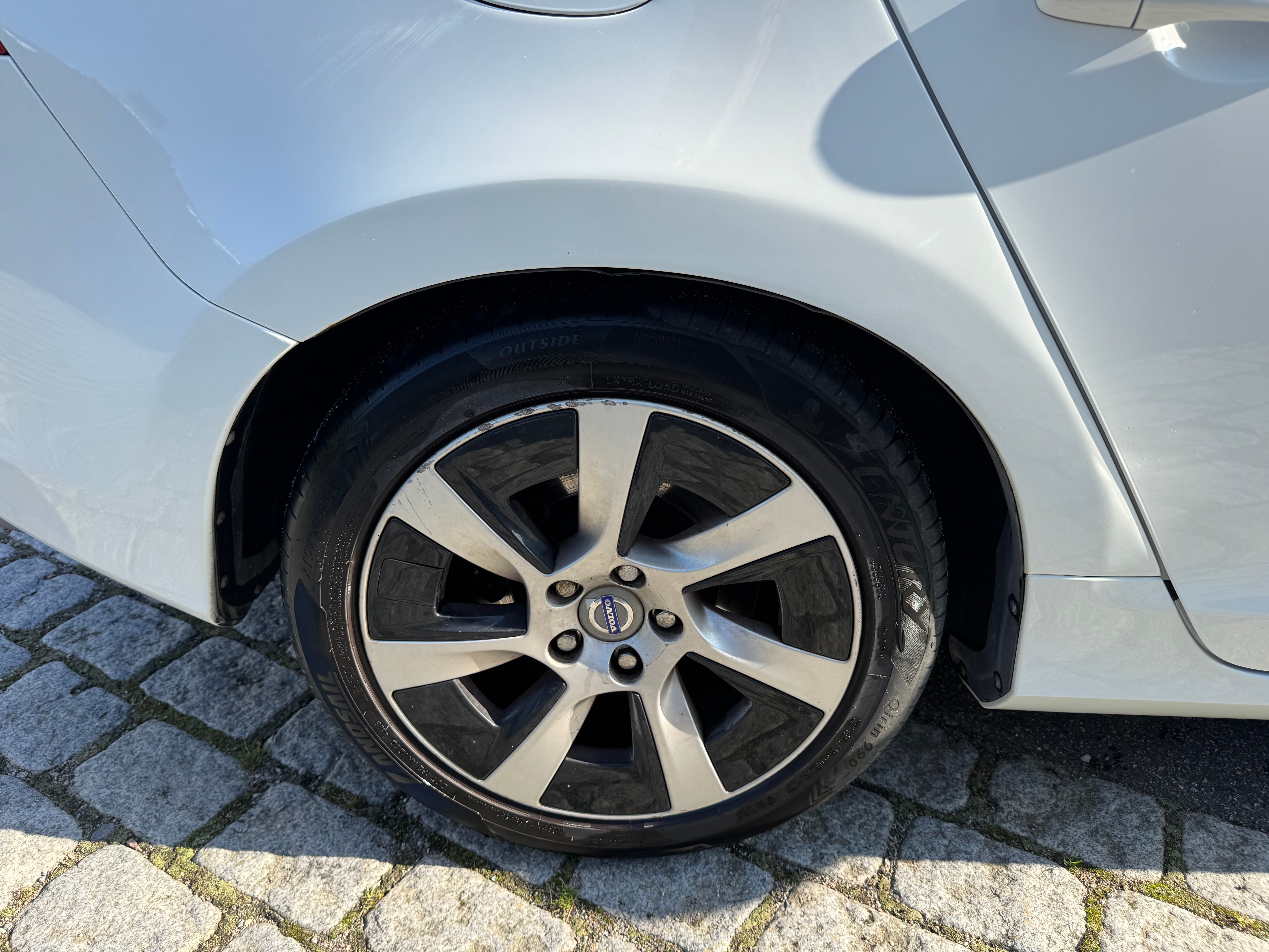 Volvo V60 D4 AWD R-Design 2013, bild 3/10