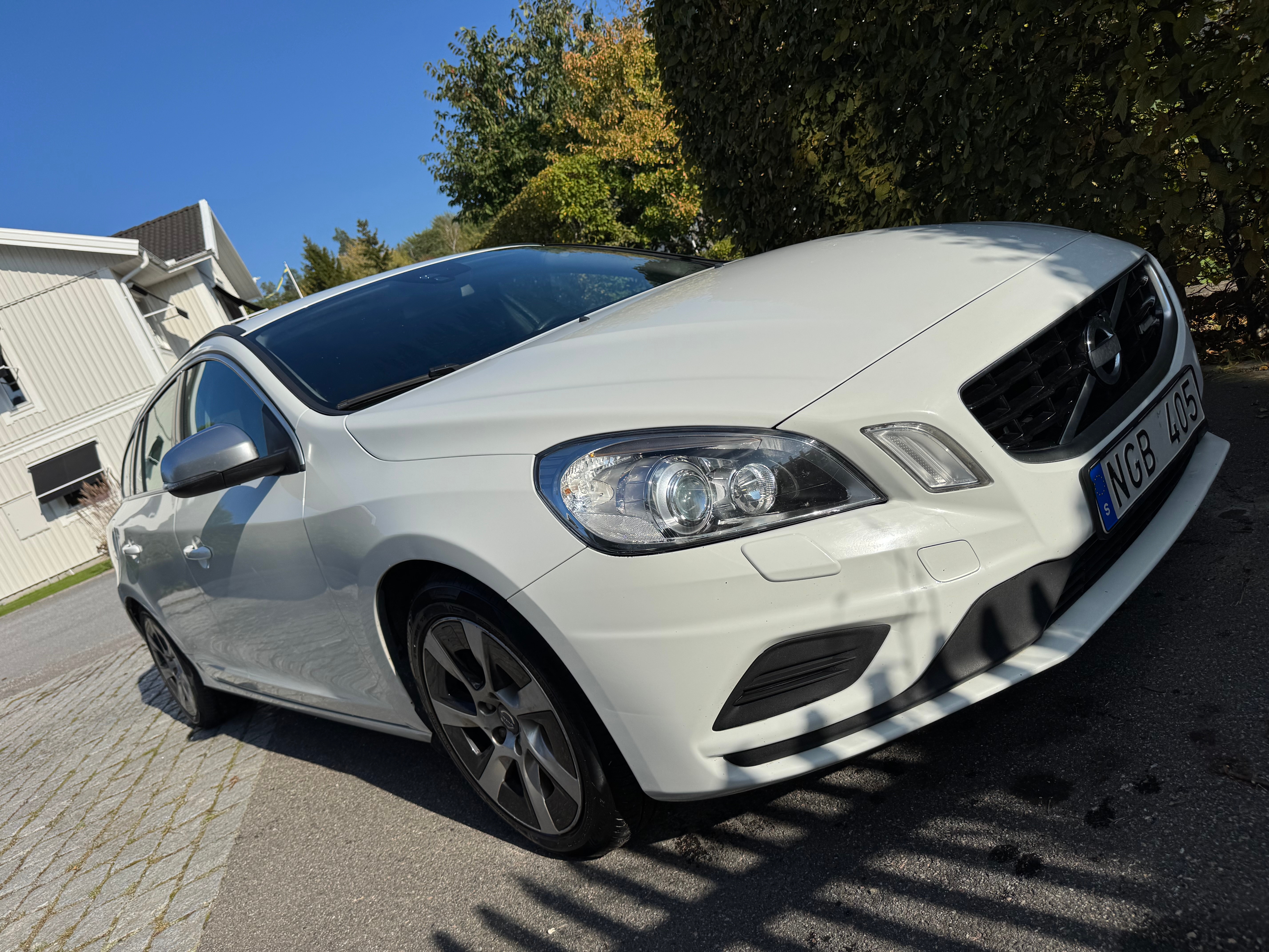 Volvo V60 D4 AWD R-Design 2013, bild 4/10