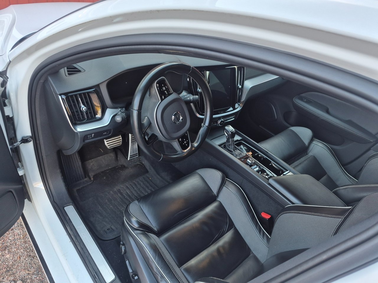 Volvo V60 T5 Geartronic R-Design Euro 6 2020, bild 3/5