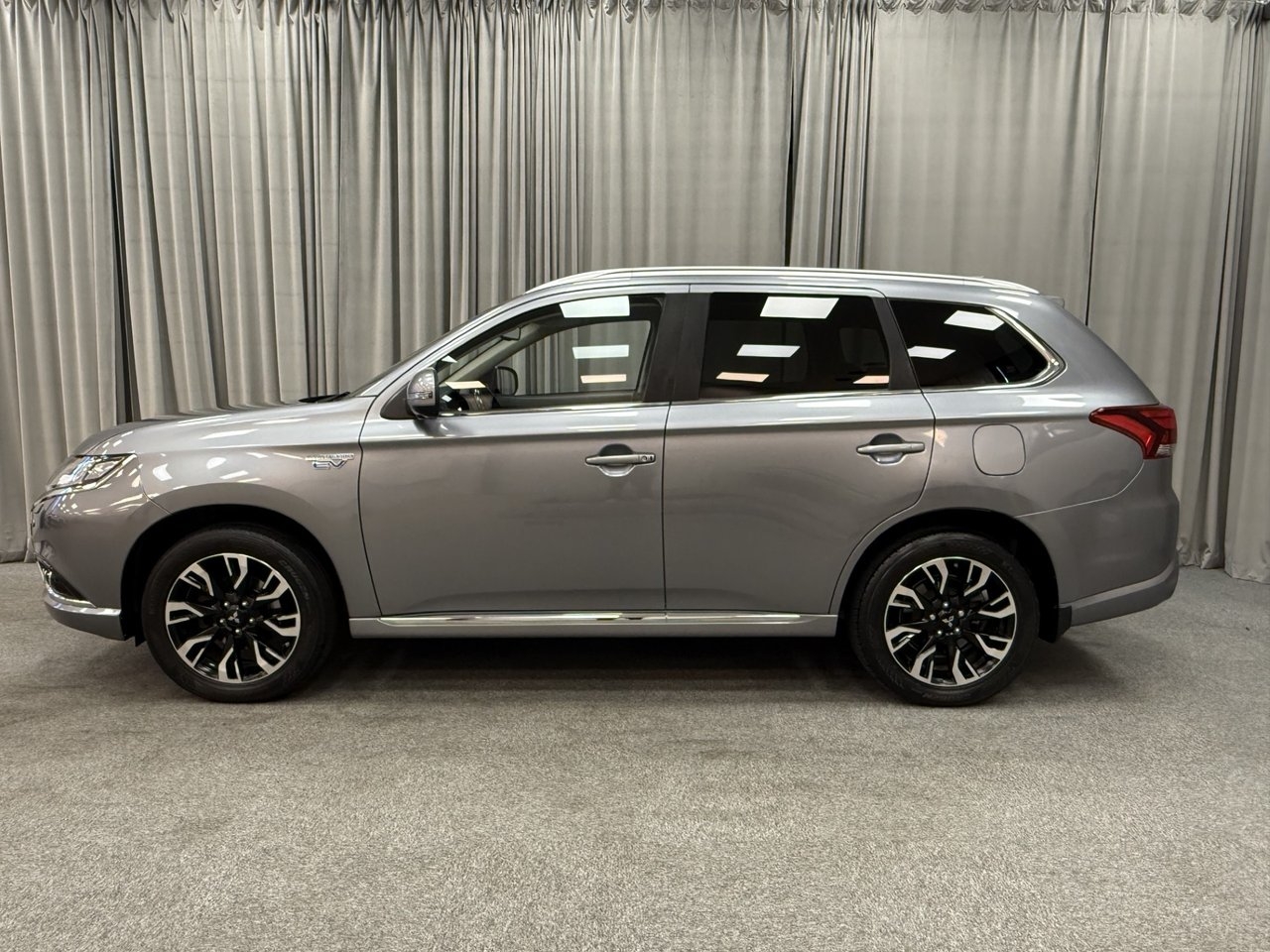 Mitsubishi Outlander 2018, bild 2/10