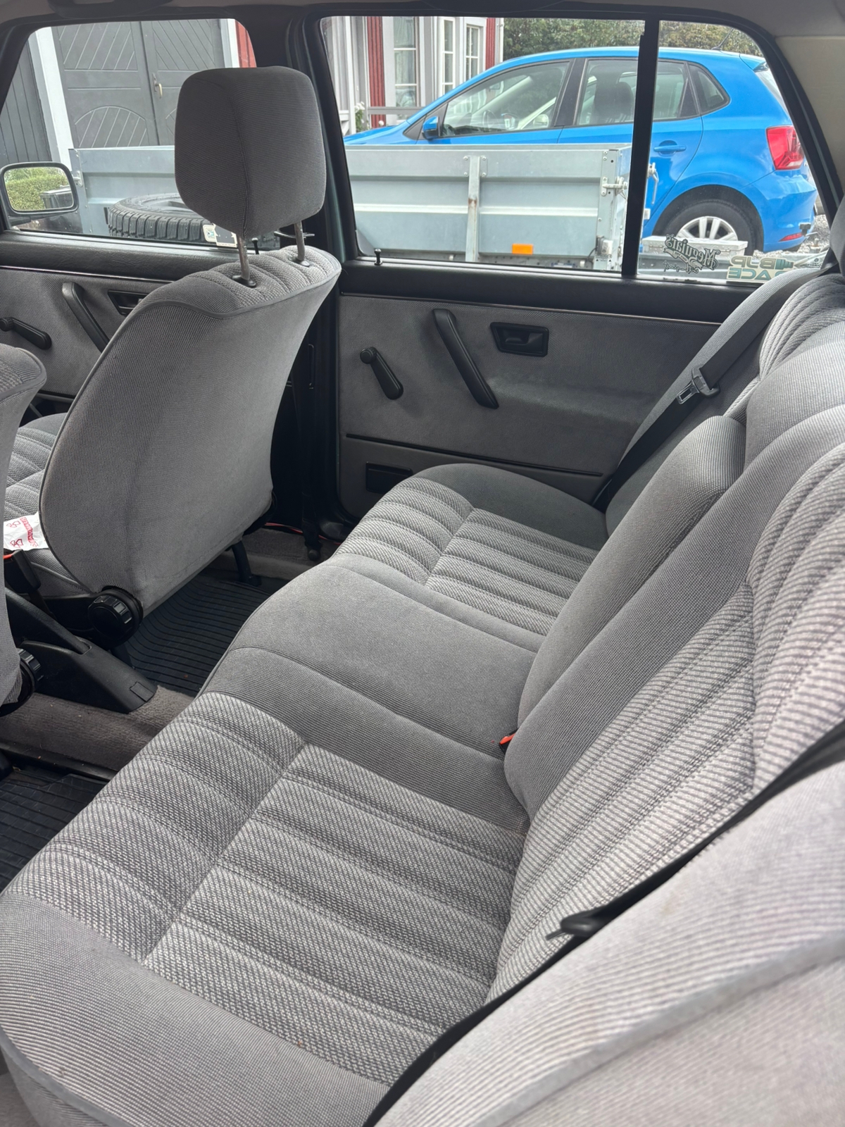 Volkswagen Jetta 4-dörrar 1.8 Automatisk 1991, photo 3/4