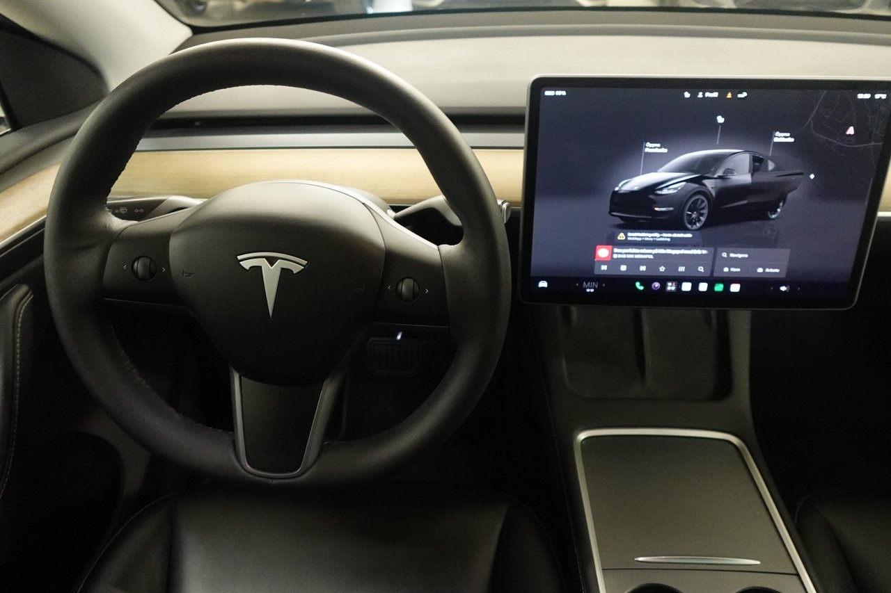 Tesla Model Y 2023, kuva 7/10