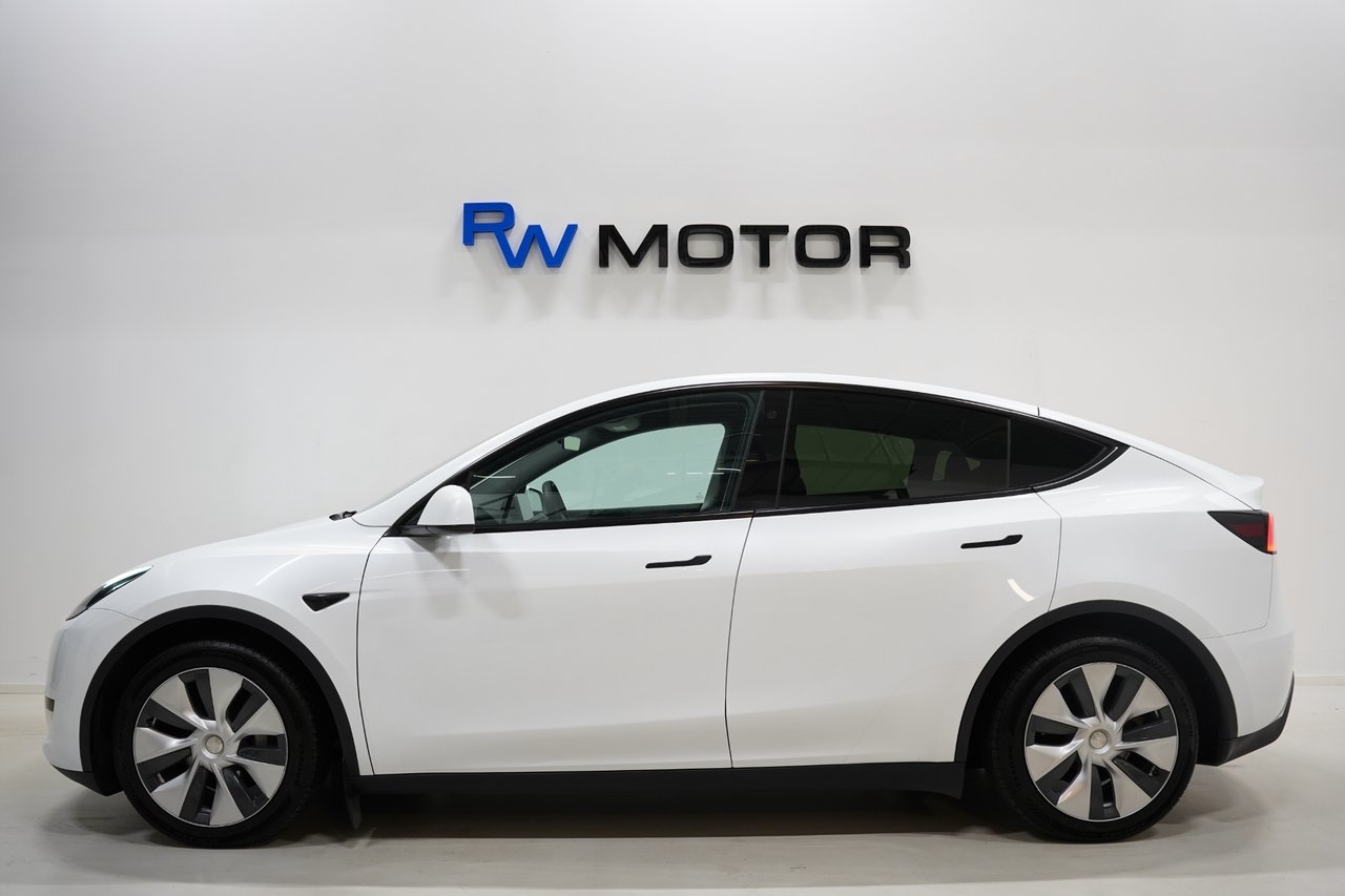 Tesla Model Y 2023, photo 4/10