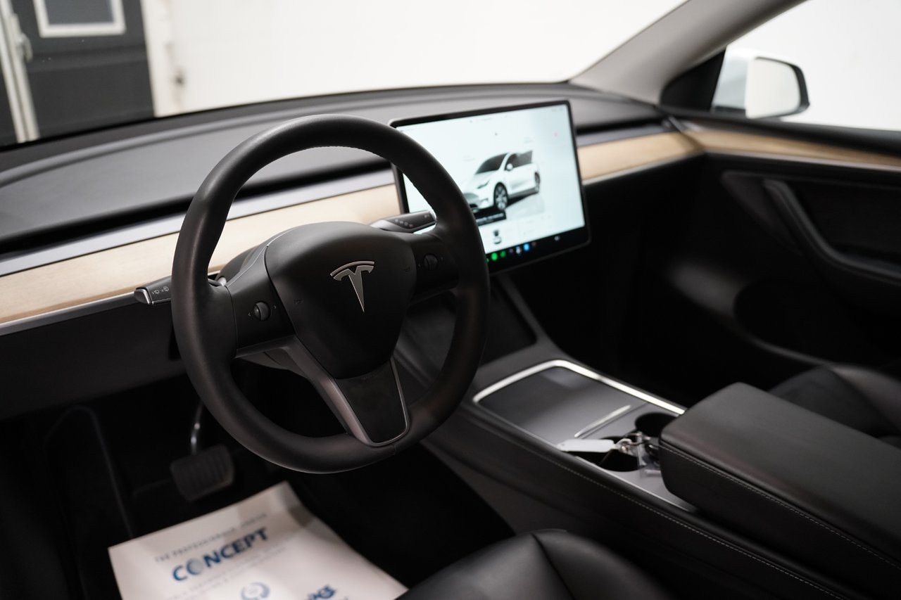 Tesla Model Y 2023, photo 7/10