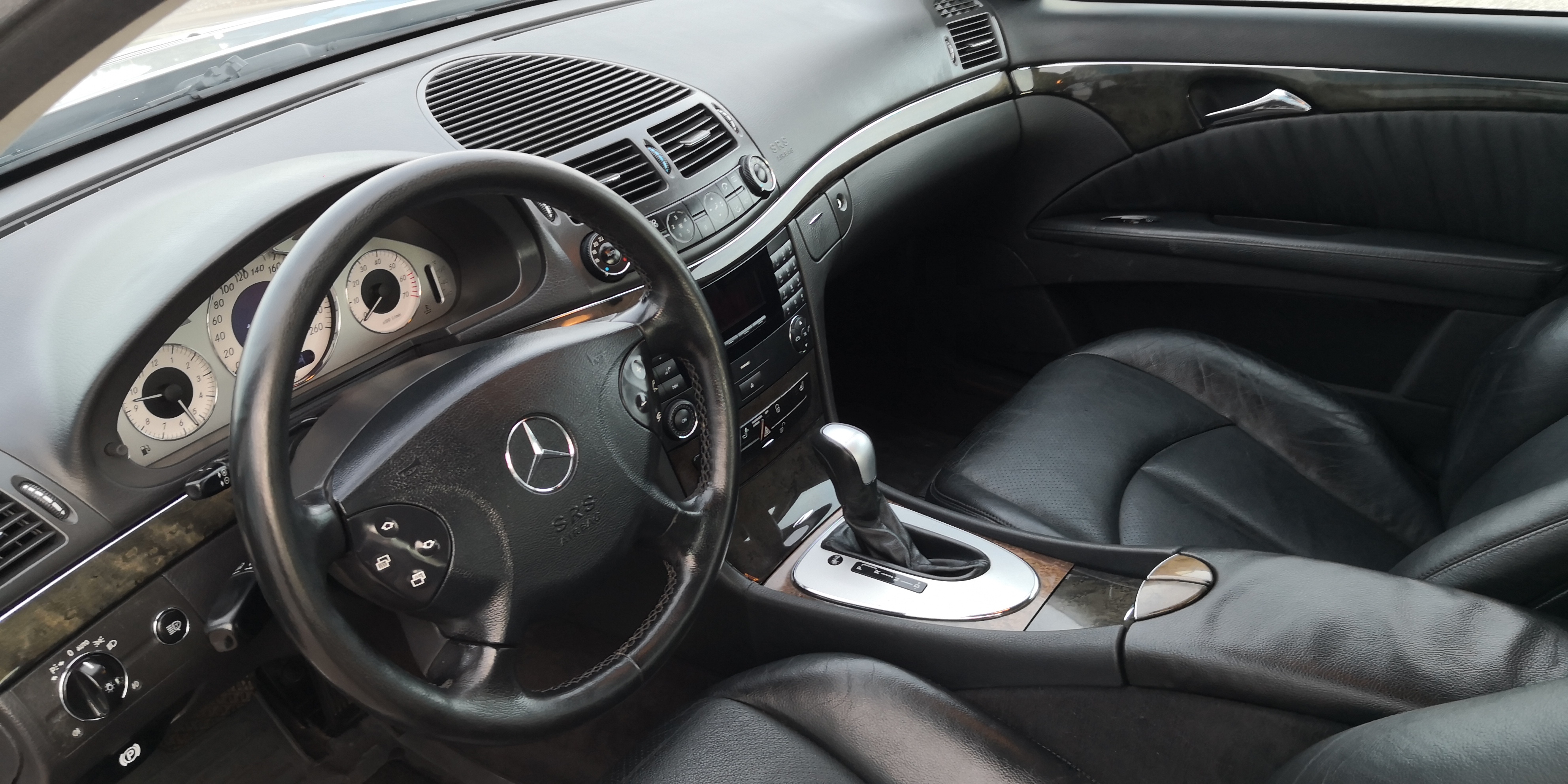 Mercedes-Benz E 240 5G-Tronic 2005, bild 5/6