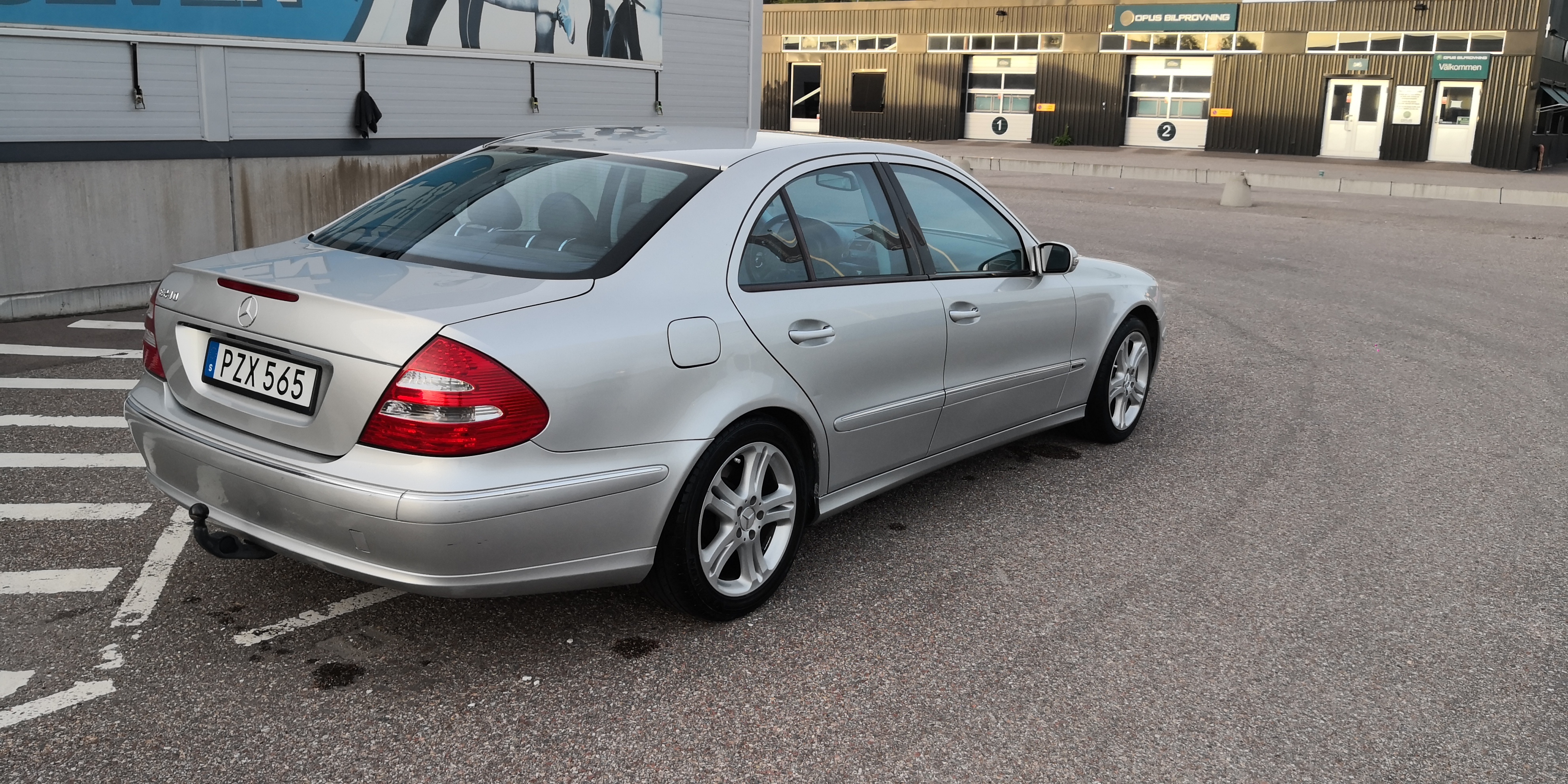 Mercedes-Benz E 240 5G-Tronic 2005, bild 4/6