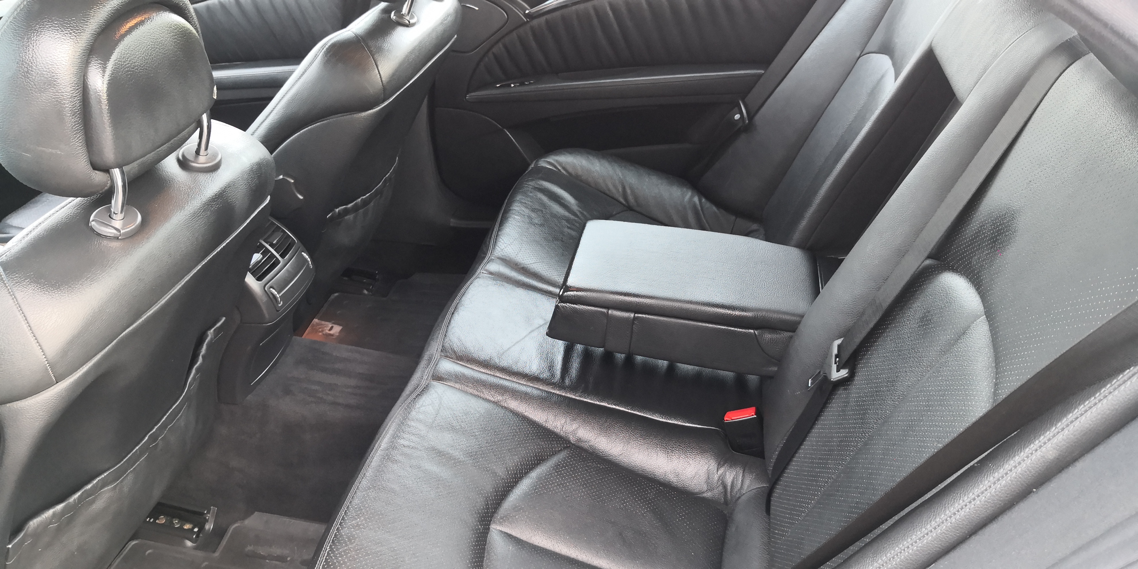 Mercedes-Benz E 240 5G-Tronic 2005, bild 6/6