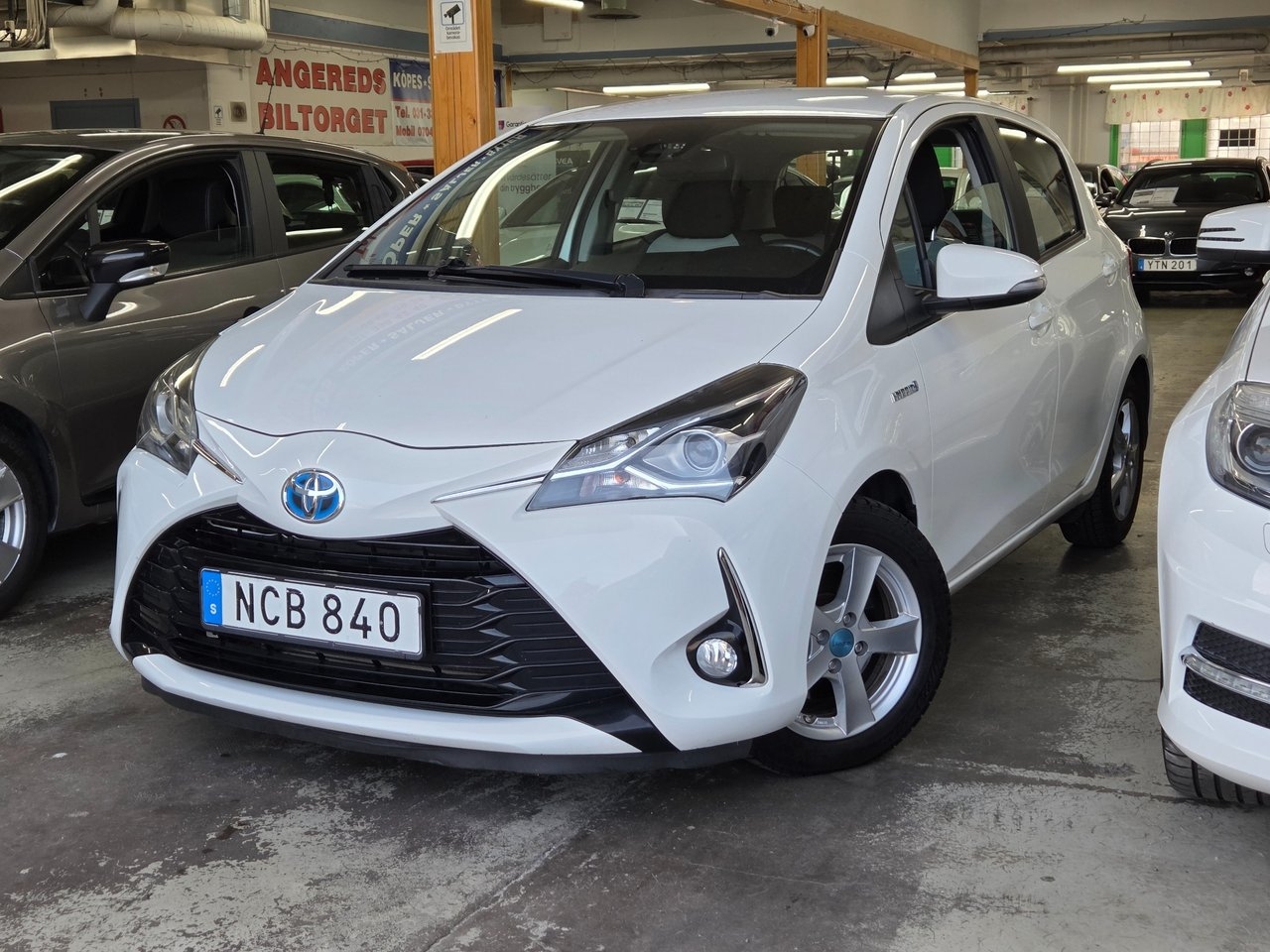 Toyota Yaris Hybrid e-CVT Active Euro 6 2018, bild 3/17